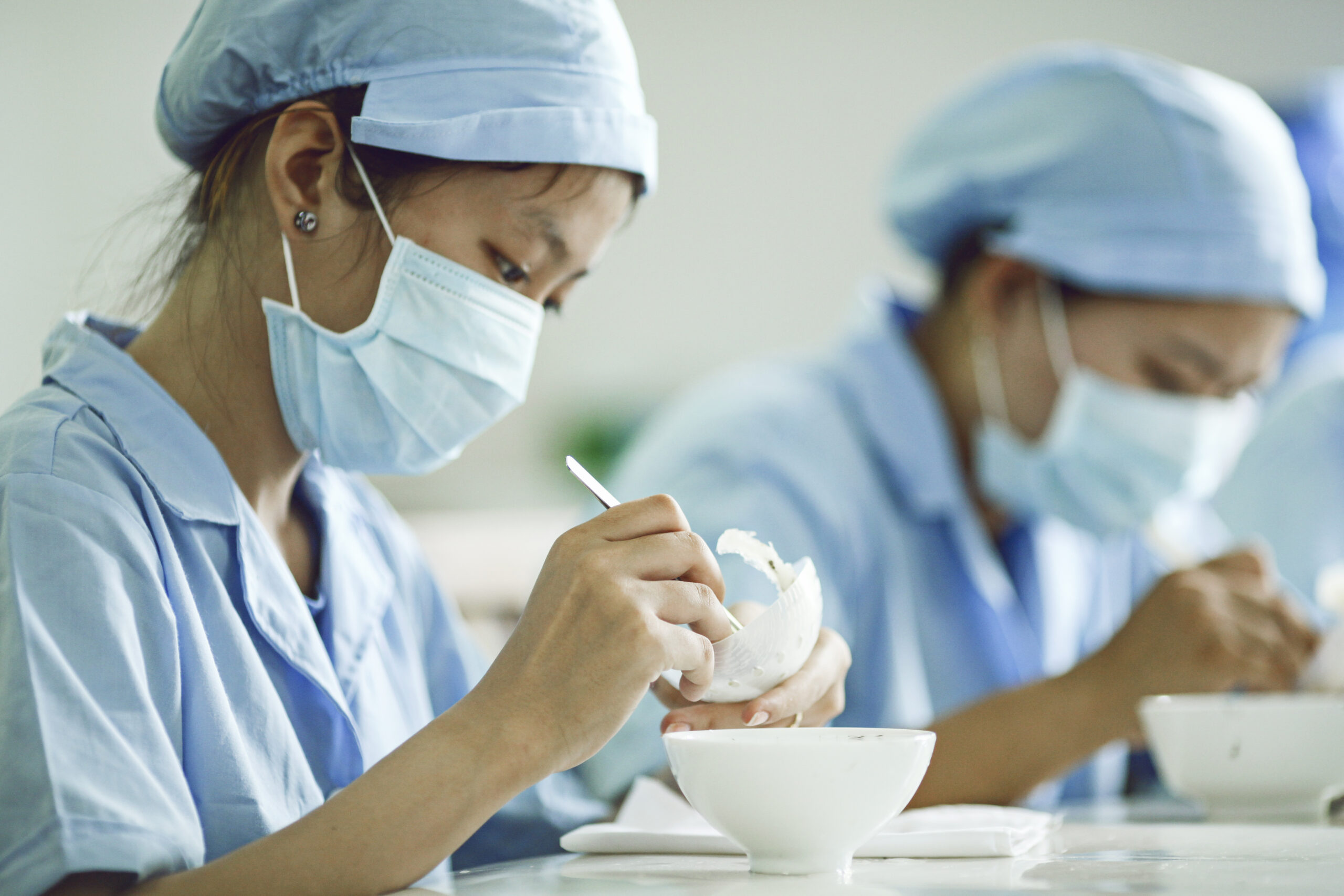 làm sạch tổ yến